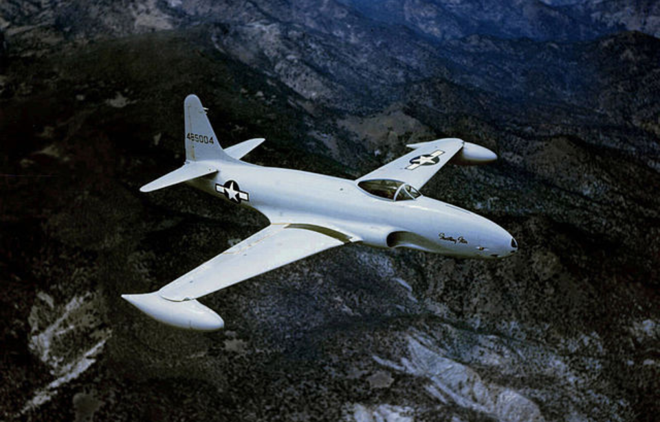 Lockheed P-80A-1-LO Shooting Star in flight